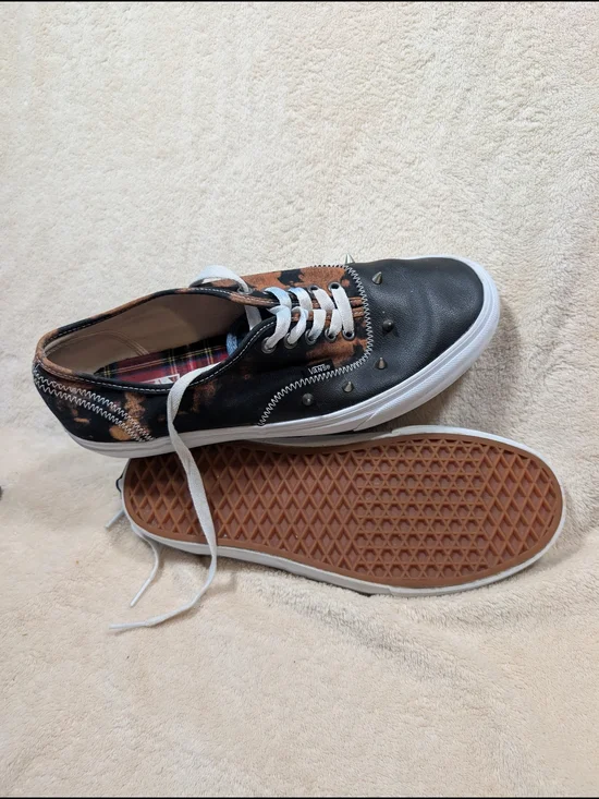 Vans Studded Bleach Dye Sneakers Black Low Top Men 10.5 / Women 12 Custom Punk - Picture 3 of 5